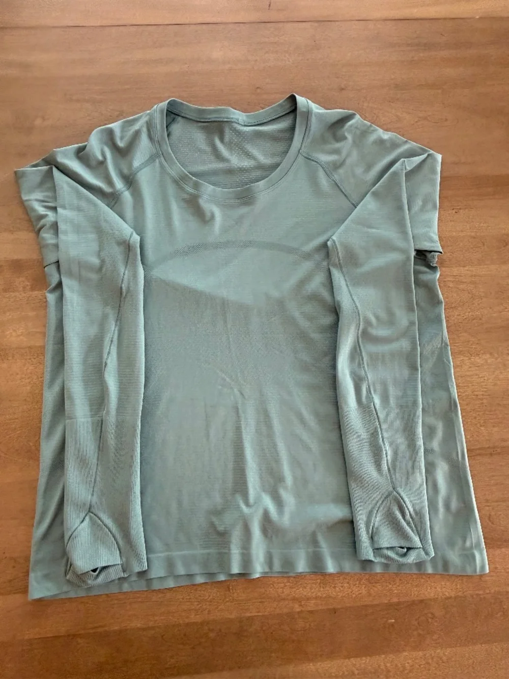 Lululemon Swiftly Tech Long-Sleeve Shirt 2.0 *Race Length*